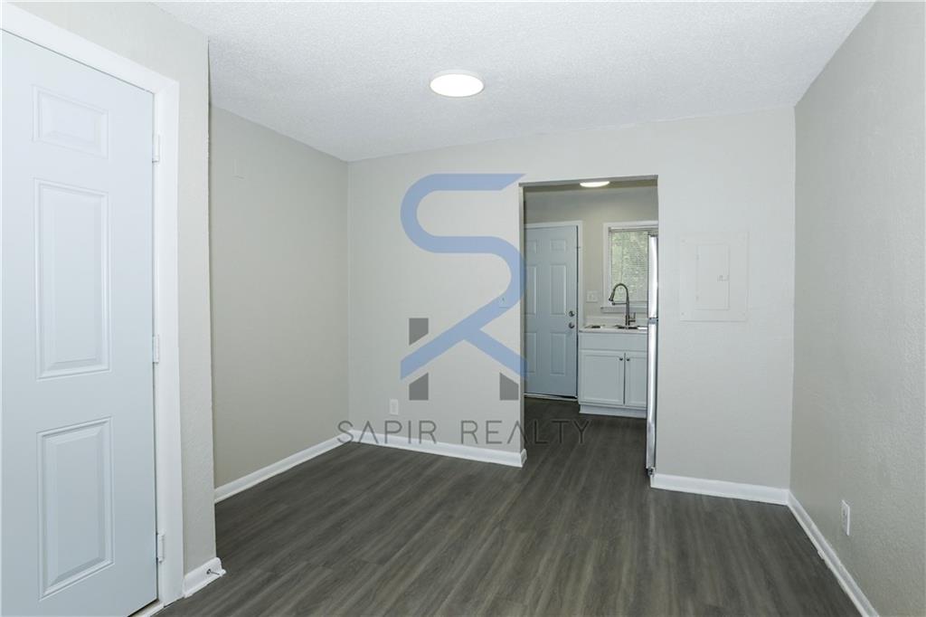 2045 Alison Court Southwest, Unit 8 Atlanta, GA 30311 - Photo 4 of 15
