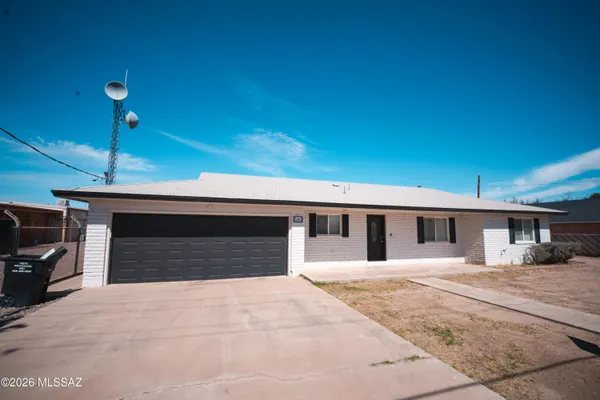 $315,000 | 3140 West 8th Street, Thatcher, AZ 85552