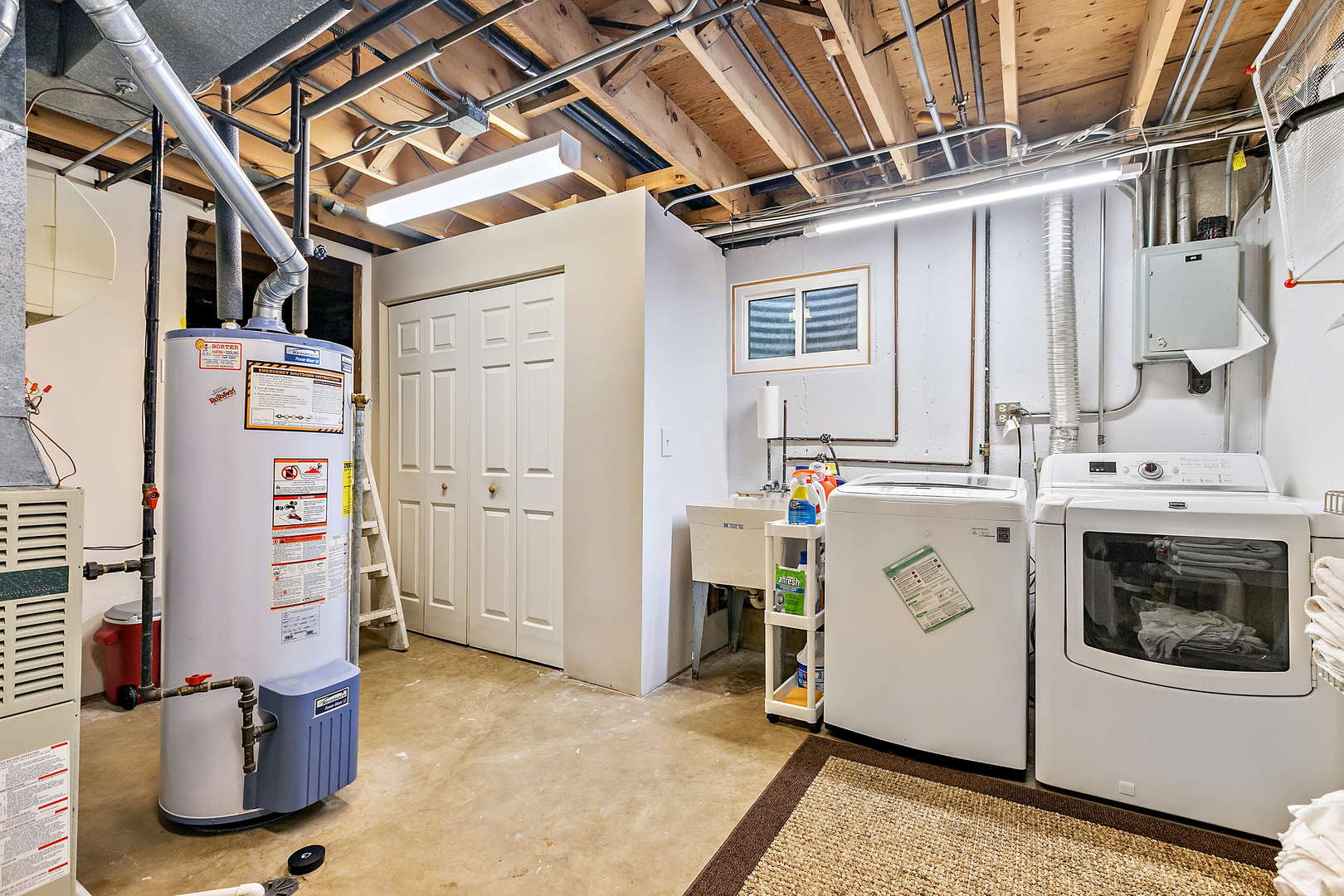 N490 Cloos Court Winfield, IL 60190 - Photo 20 of 21 a utility room with dryer and washer