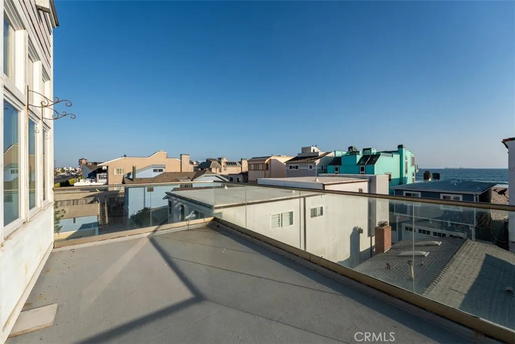 55 Surfside Avenue Surfside, CA 92649 - Photo 38 of 51