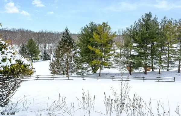 $374,900 | 1 Pinehurst Drive, Washington, NJ 07882