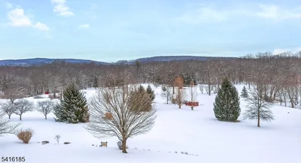 $374,900 | 1 Pinehurst Drive, Washington, NJ 07882