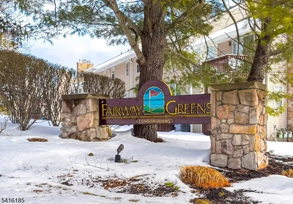 $374,900 | 1 Pinehurst Drive, Washington, NJ 07882