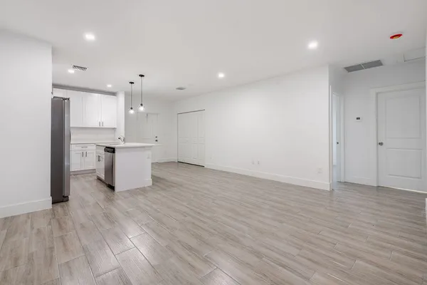 $2,700 | 502 Northwest 13th Avenue, Unit 1, Boynton Beach, FL 33435