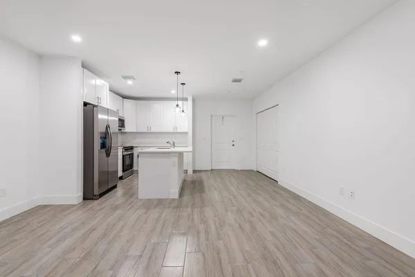 $2,700 | 502 Northwest 13th Avenue, Unit 1, Boynton Beach, FL 33435