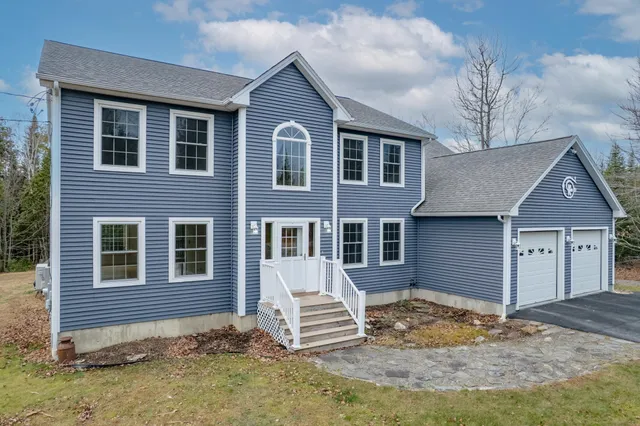 $639,900 | 183 Skyline Road, Bangor, ME 04401