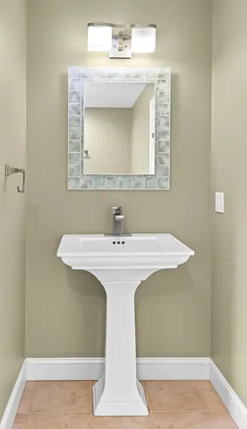 $639,900 | 183 Skyline Road, Bangor, ME 04401