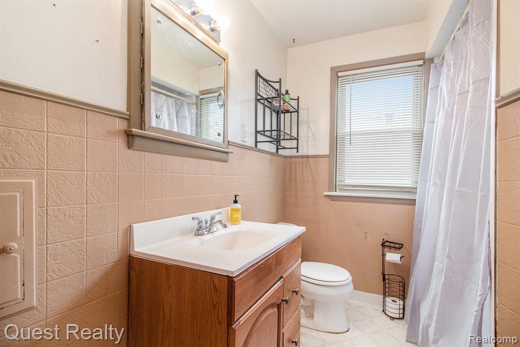 23136 Rausch Avenue Eastpointe, MI 48021 - Photo 12 of 30