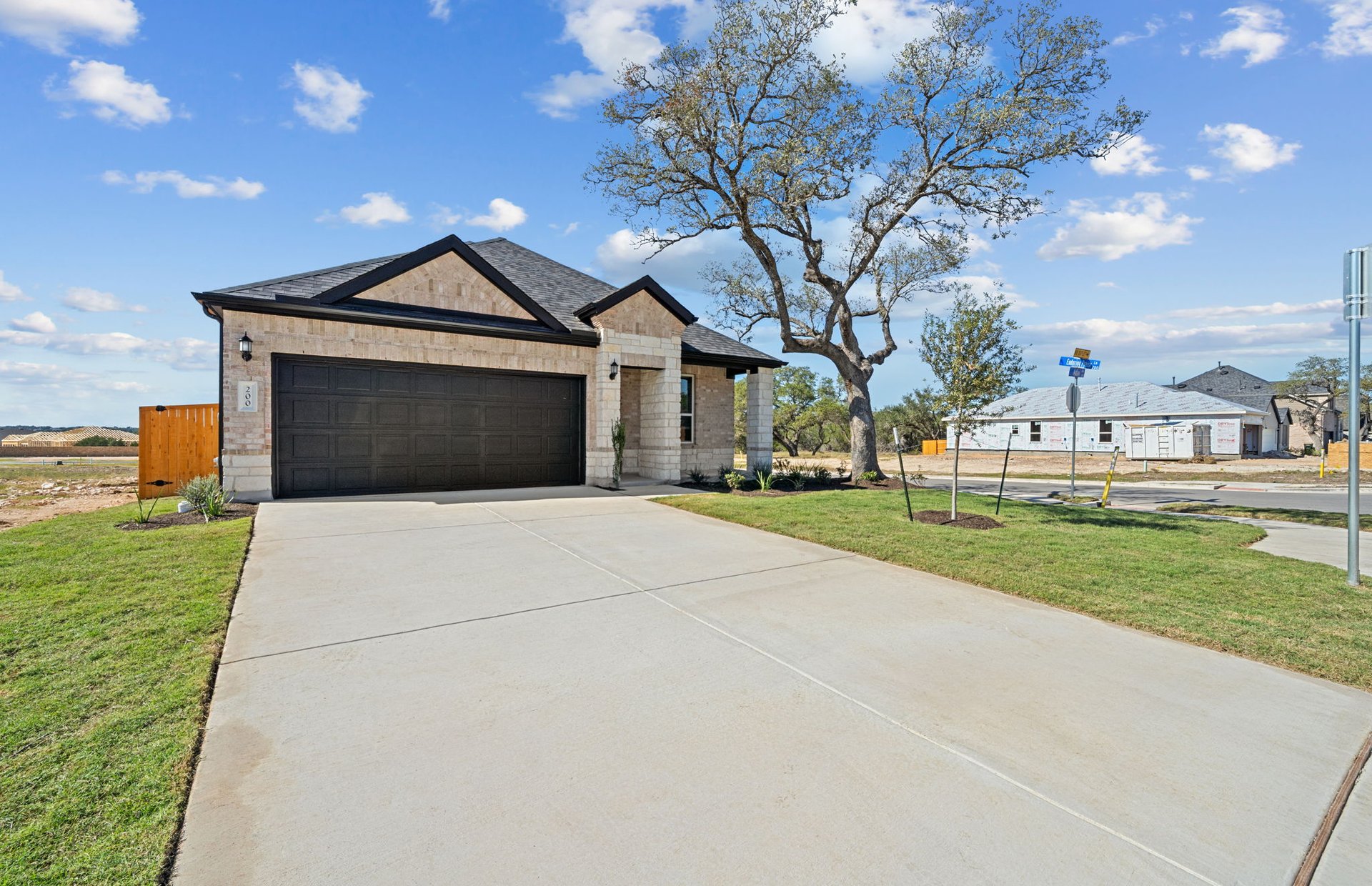 200 Adlai Avenue Georgetown, TX 78633 - Photo 2 of 40