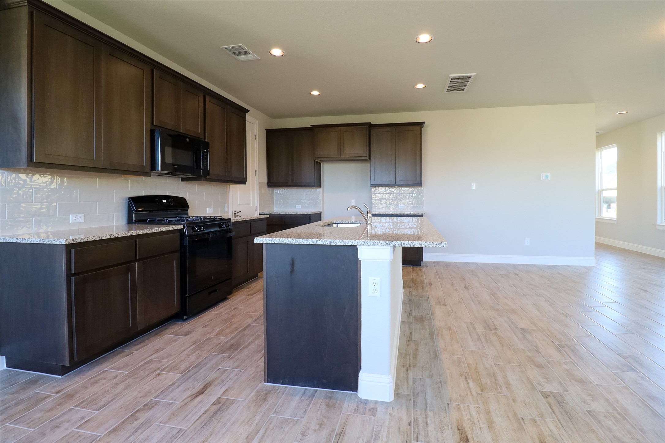 124 Free Stone Drive Georgetown, TX 78628 - Photo 6 of 26