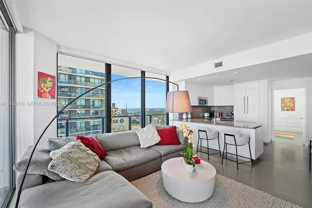 $7,500 | 88 Southwest 7th Street, Unit 3101, Miami, FL 33130