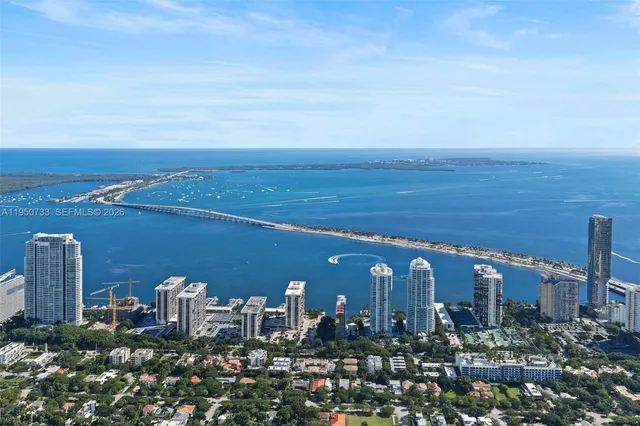 $7,500 | 88 Southwest 7th Street, Unit 3101, Miami, FL 33130