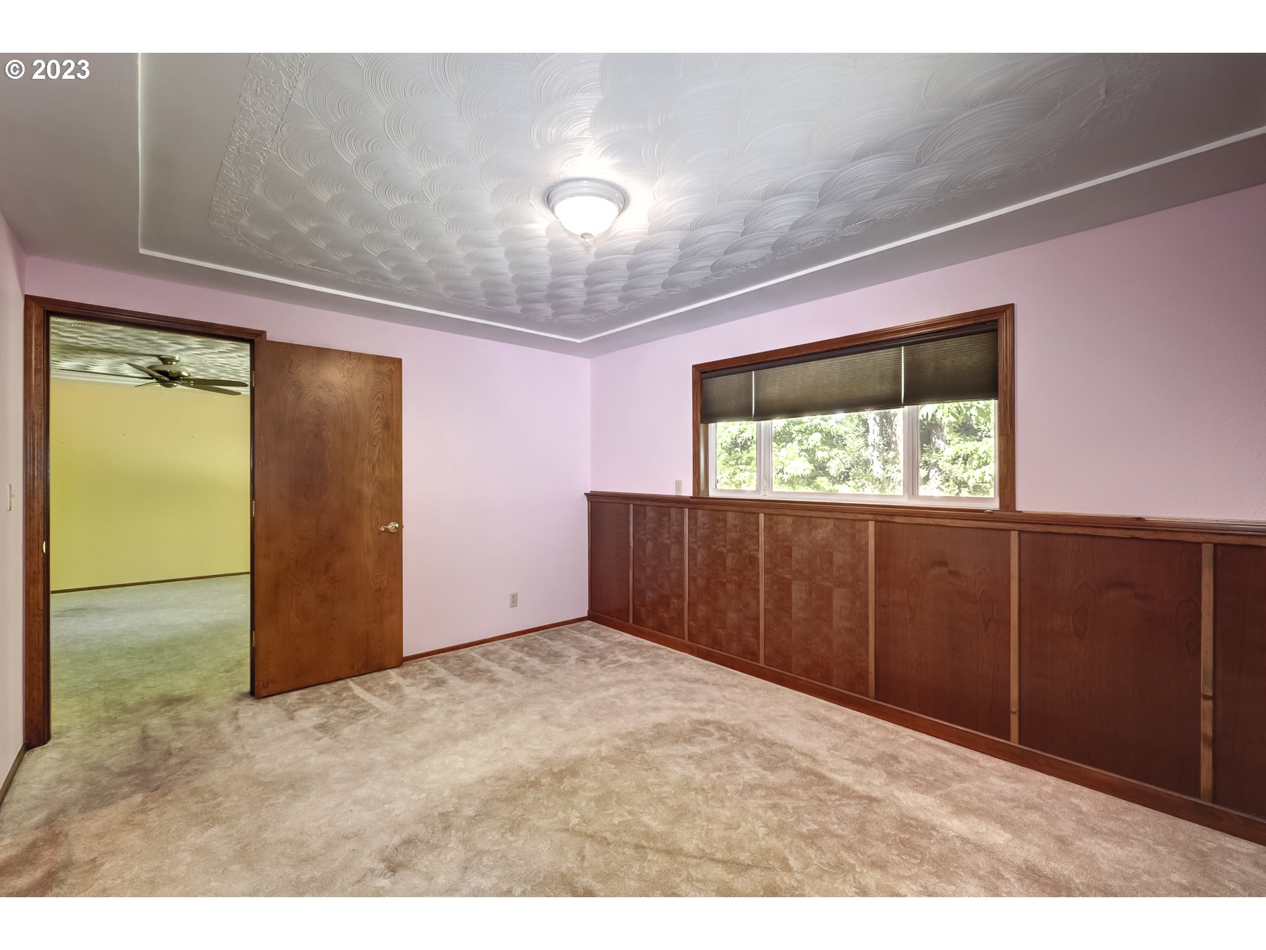 13100 Northwest Willis Road McMinnville, OR 97128 - Photo 7 of 38 a view of an empty room with a window