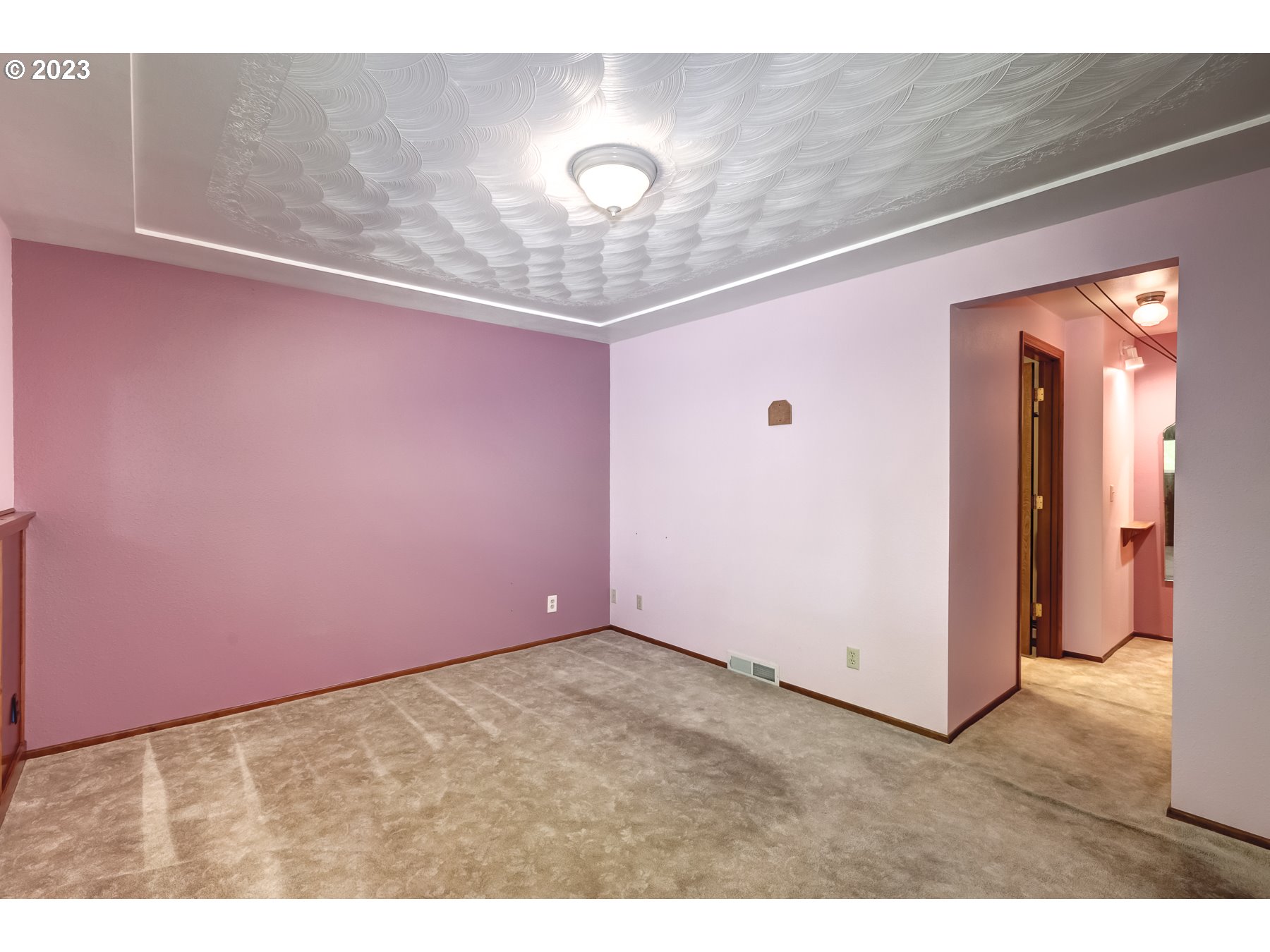 13100 Northwest Willis Road McMinnville, OR 97128 - Photo 8 of 38 a view of an empty room