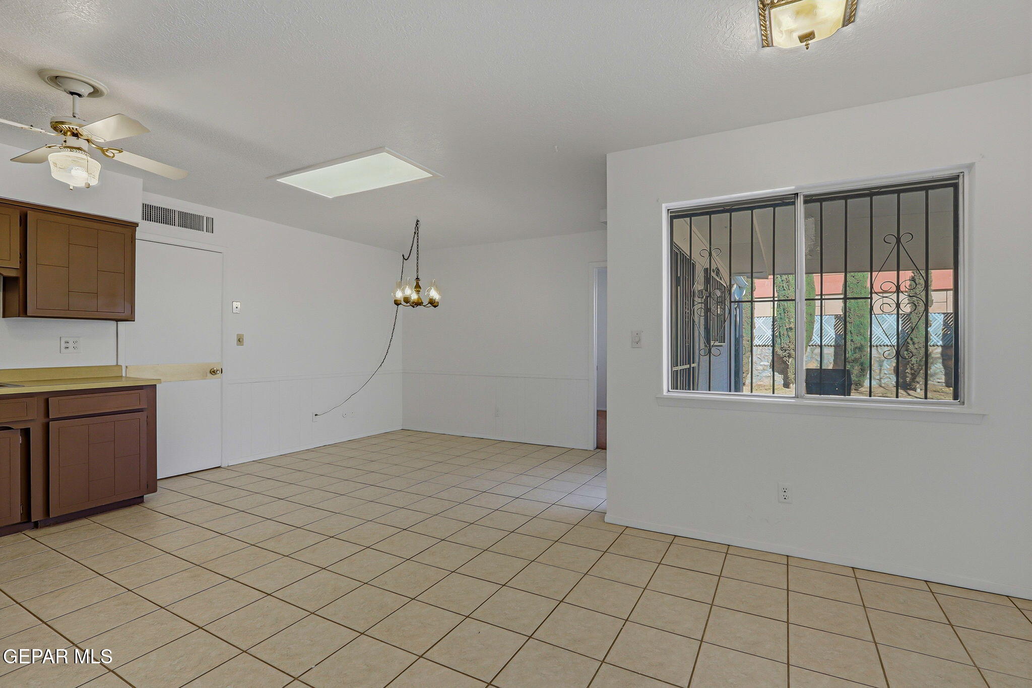 6005 Midas Avenue El Paso, TX 79924 - Photo 11 of 41 15-web-or-mls-IMG_9697