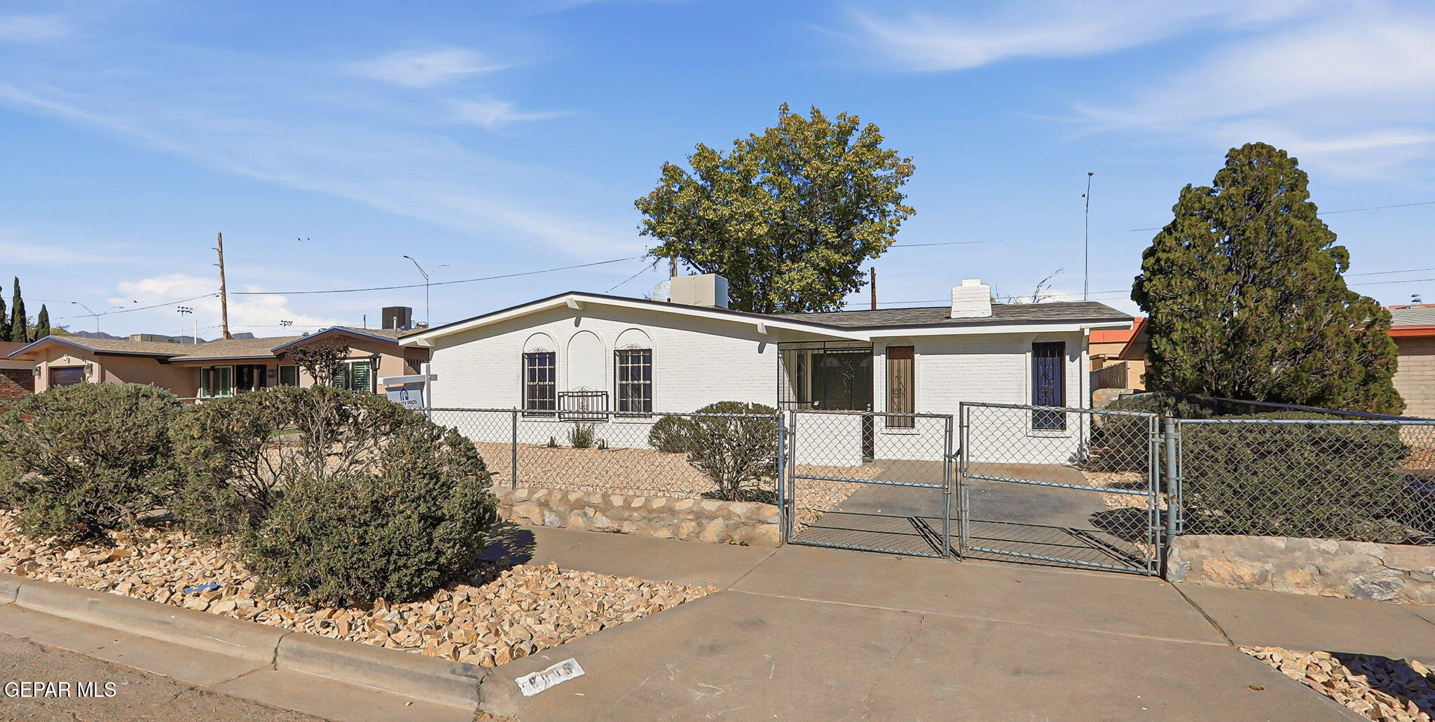 6005 Midas Avenue El Paso, TX 79924 - Photo 2 of 41 1-web-or-mls-IMG_9572