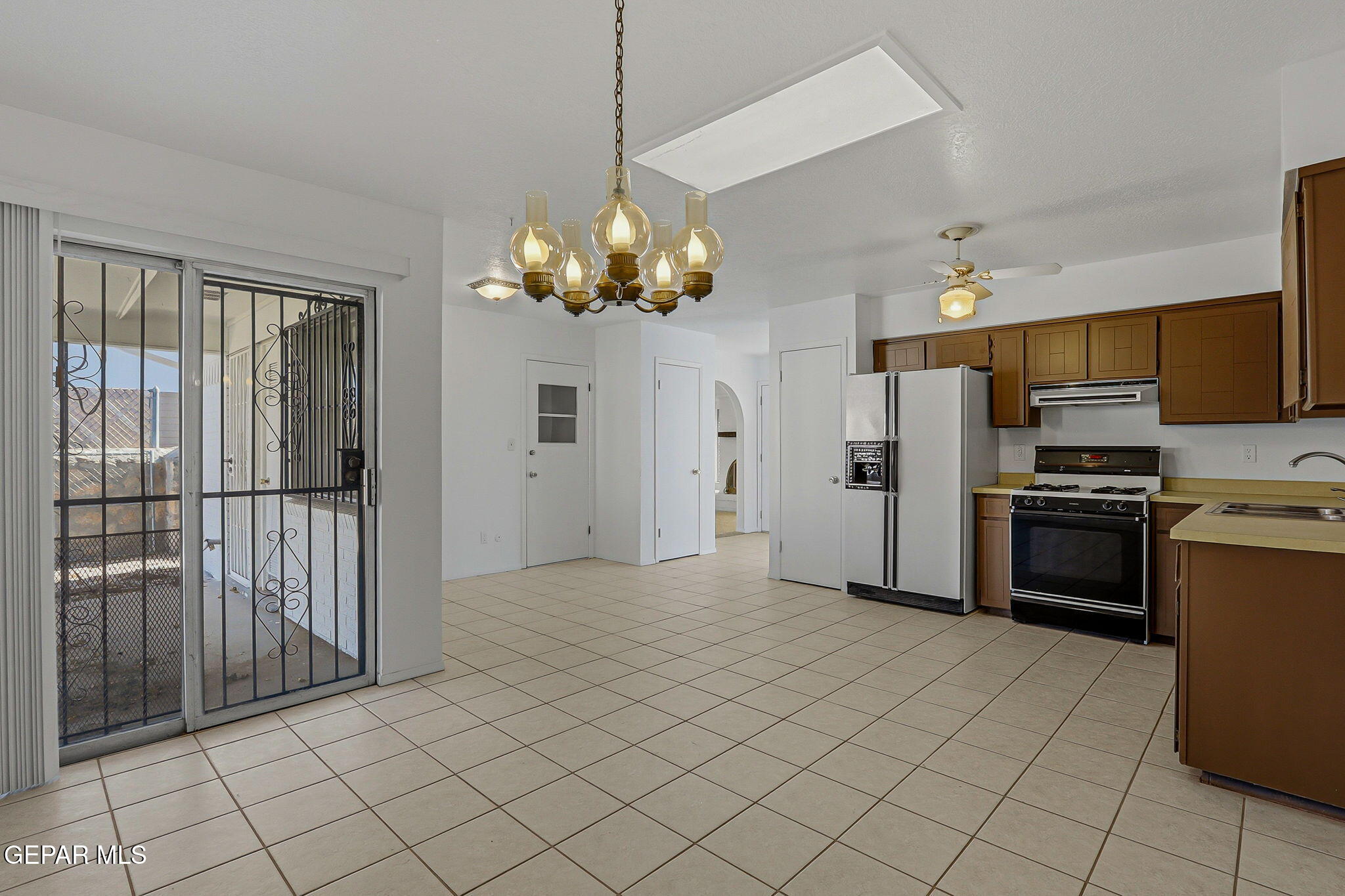 6005 Midas Avenue El Paso, TX 79924 - Photo 10 of 41 25-web-or-mls-IMG_9774