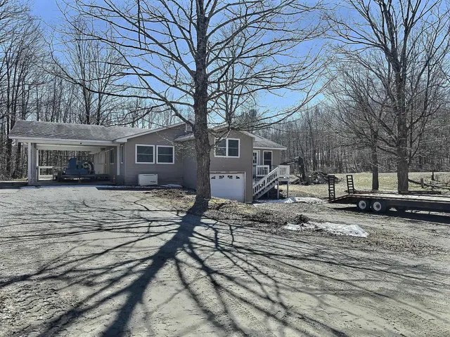 $599,000 | 1290 N Road, Hinesburg, VT 05461