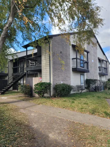 $750 | 12615 Brookglade Circle, Unit 409, Houston, TX 77099