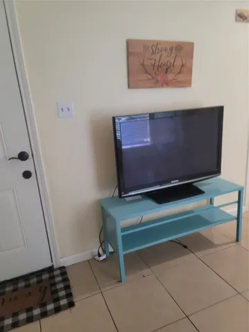 $750 | 12615 Brookglade Circle, Unit 409, Houston, TX 77099