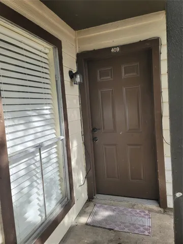 $750 | 12615 Brookglade Circle, Unit 409, Houston, TX 77099