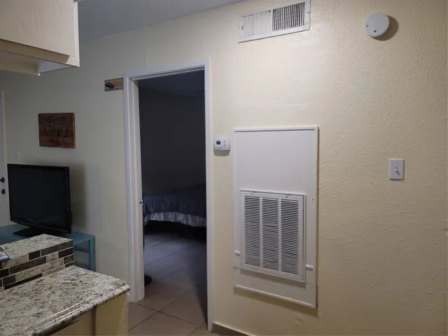 $750 | 12615 Brookglade Circle, Unit 409, Houston, TX 77099
