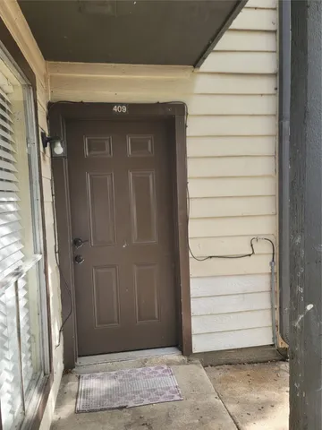 $750 | 12615 Brookglade Circle, Unit 409, Houston, TX 77099