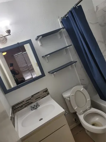 $750 | 12615 Brookglade Circle, Unit 409, Houston, TX 77099