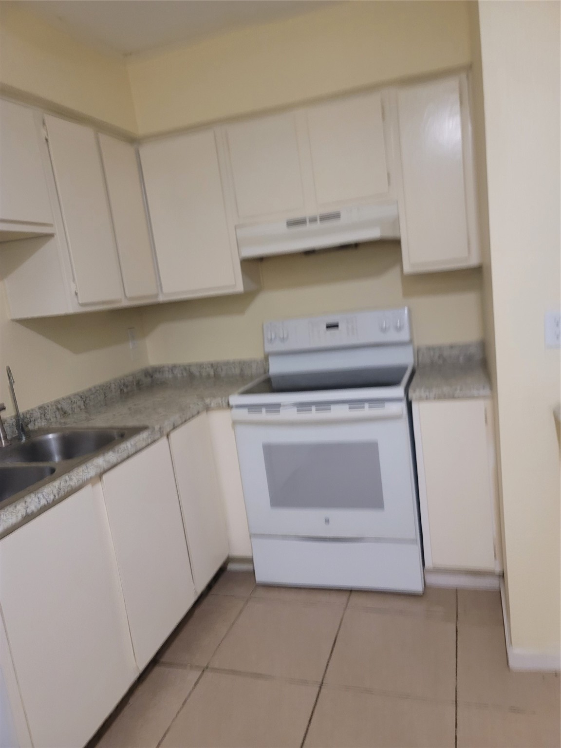 12615 Brookglade Circle, Unit 409 Houston, TX 77099 - Photo 8 of 23