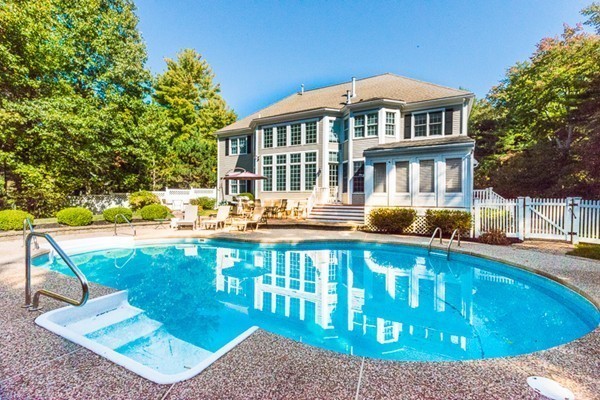 14 Coppermine Road Topsfield, MA 01983 - Photo 3 of 30 Gallery Image 3