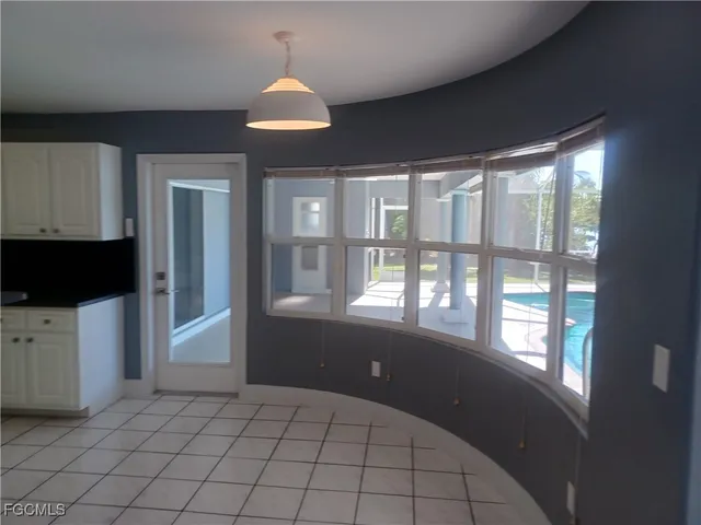 a view of entryway with a front door