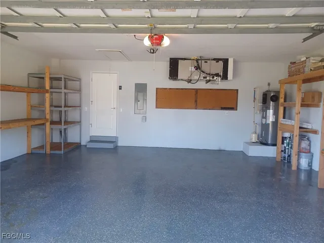 a view of empty room with window