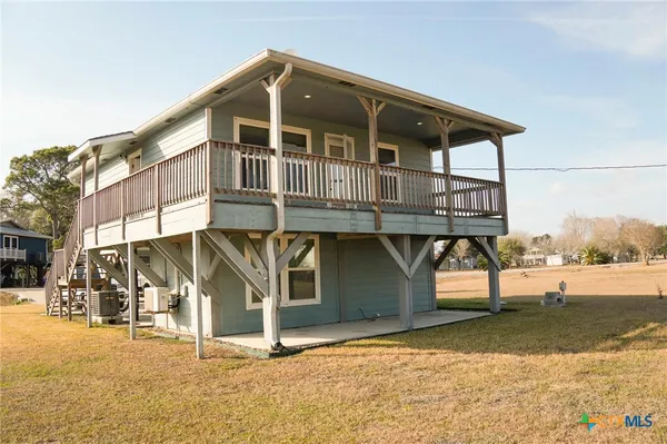 $200,000 | 1978 Bayview Drive, Palacios, TX 77465