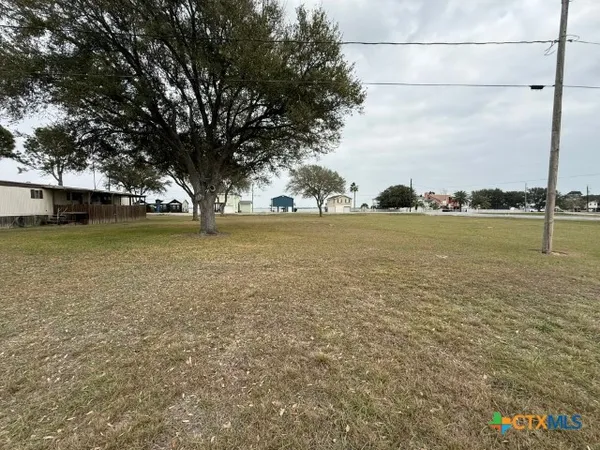 $200,000 | 1978 Bayview Drive, Palacios, TX 77465