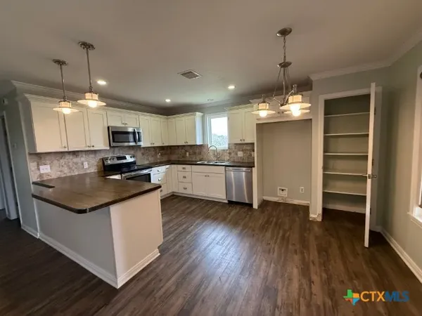 $200,000 | 1978 Bayview Drive, Palacios, TX 77465