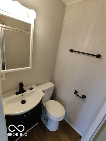 $595 | 106 West Pennsylvania Street, Unit B, Shelbyville, IN 46176