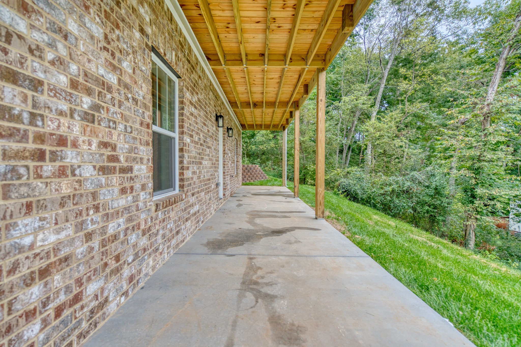 793 Spring Circle Springfield, TN 37172 - Photo 14 of 83 a view of a pathway both side of house