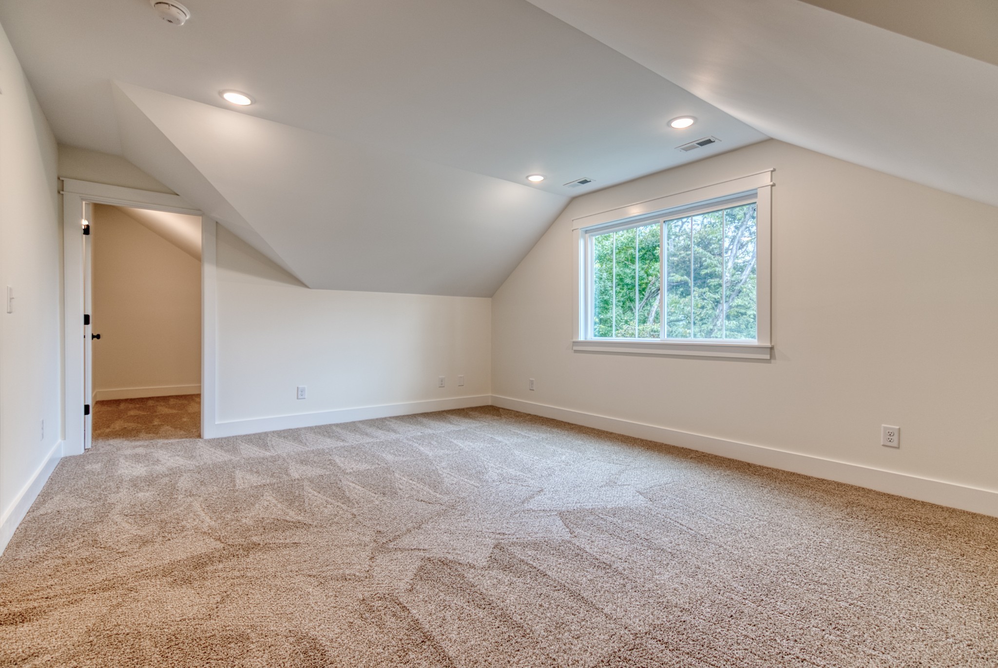793 Spring Circle Springfield, TN 37172 - Photo 58 of 83 an empty room with windows