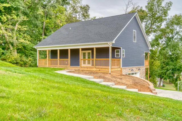 $559,900 | 793 Spring Circle, Springfield, TN 37172