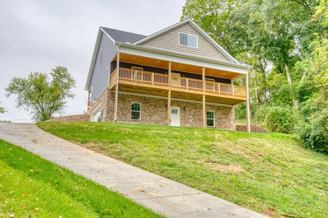 $559,900 | 793 Spring Circle, Springfield, TN 37172