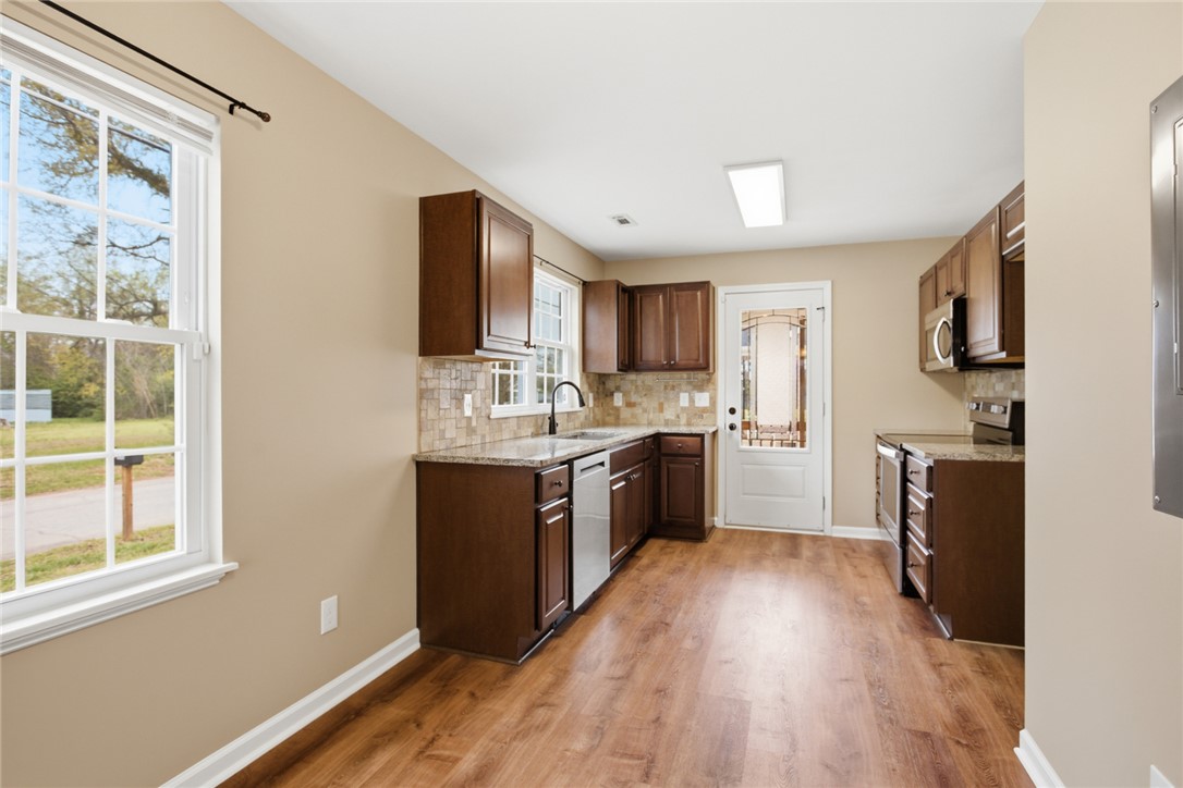 1000 Overbrook Drive Seneca, SC 29678 - Photo 9 of 31