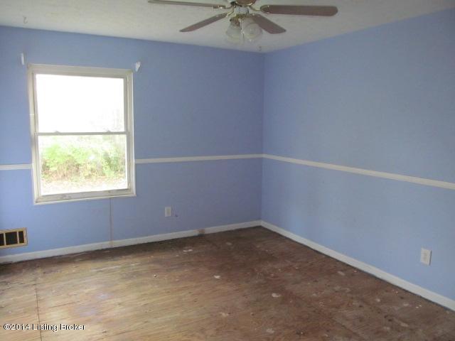 4607 Frel Road Louisville, KY 40272 - Photo 3 of 12 IMG_6238