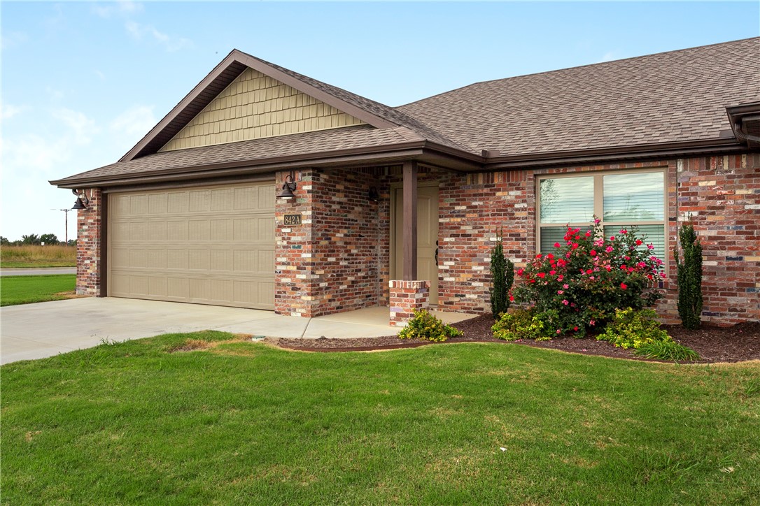 120 Fall Avenue Centerton, AR 72719 - Photo 1 of 9 Gallery Image 1