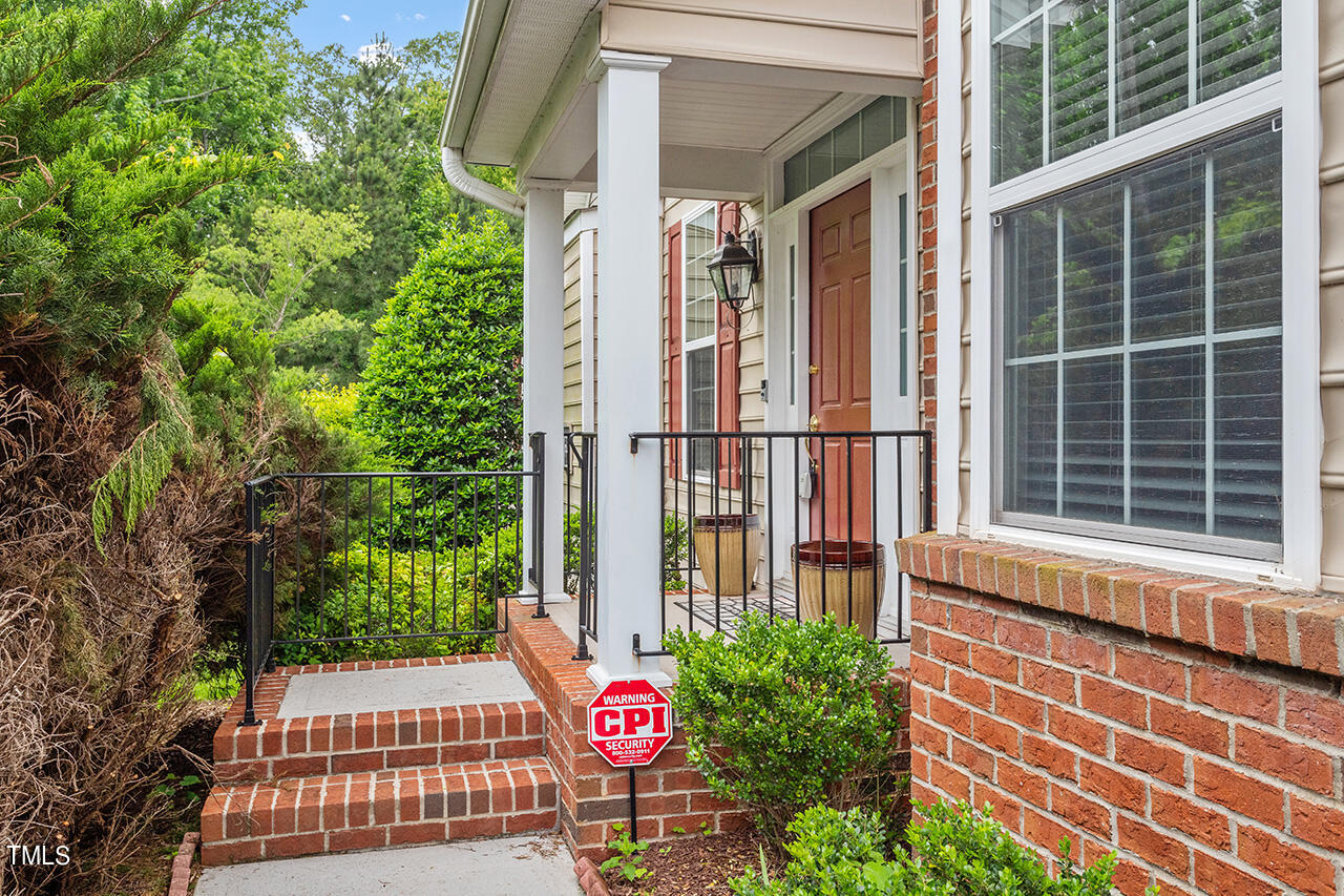 11551 Auldbury Way Raleigh, NC 27617 - Photo 3 of 38 11551 Auldbury Way_04