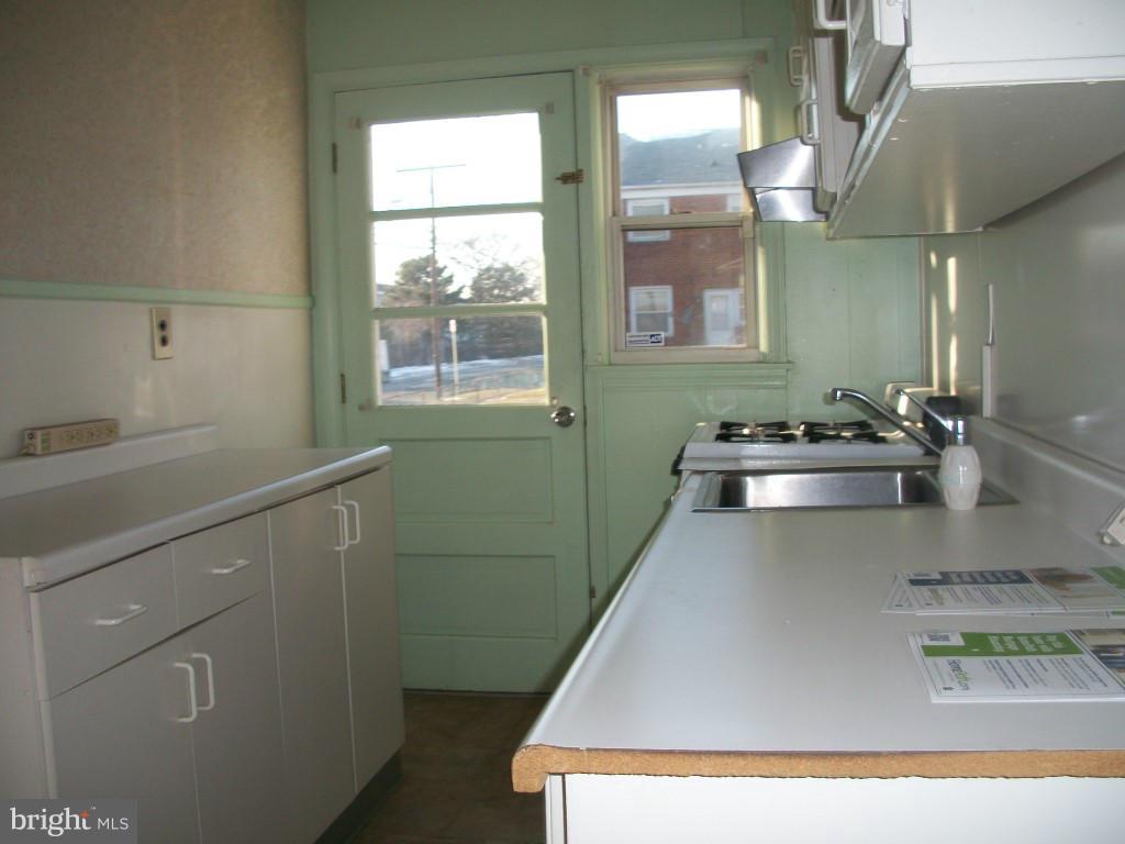 1936 Penhall Road Baltimore, MD 21222 - Photo 10 of 14