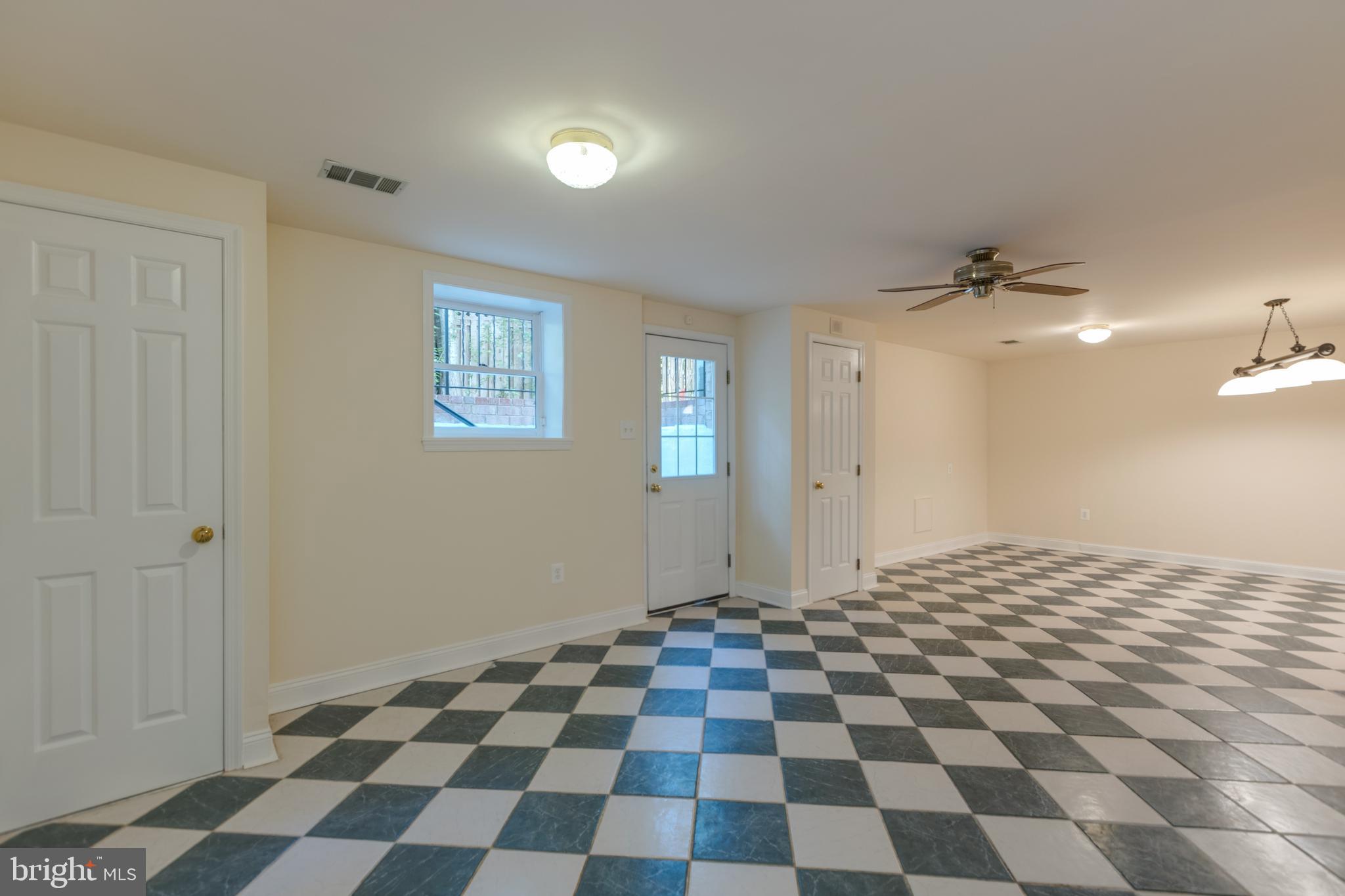 8238 Crown Court Road Alexandria, VA 22308 - Photo 43 of 57 Gallery Image 43