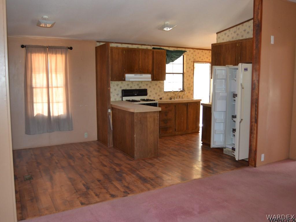 3521 North Bryce Road Golden Valley, AZ 86413 - Photo 7 of 22 Kitchen