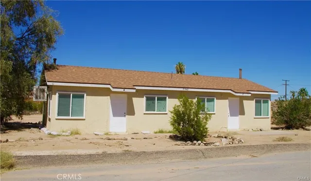 $950 | 71942 Buena Vista Drive, Twentynine Palms, CA 92277