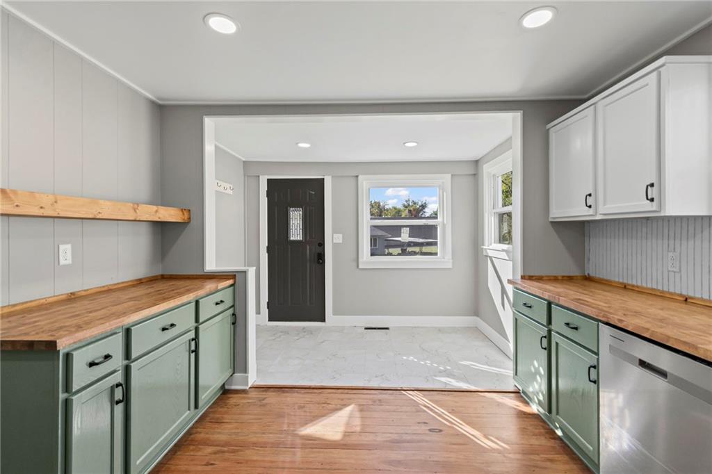 302 South Elm Street Sweet Springs, MO 65351 - Photo 13 of 30