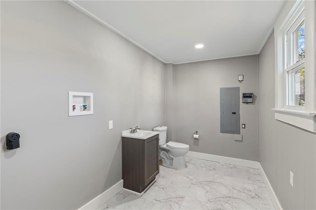 302 South Elm Street Sweet Springs, MO 65351 - Photo 18 of 30